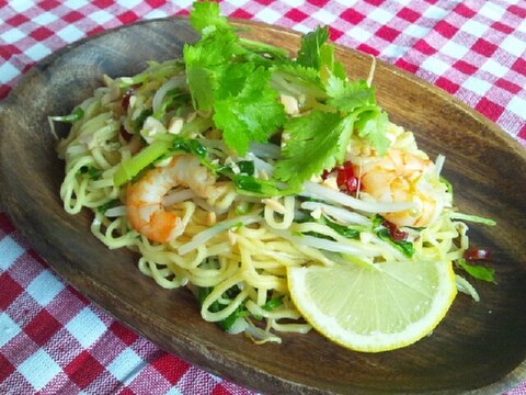 マルちゃん正麺で☆エスニック塩焼そば